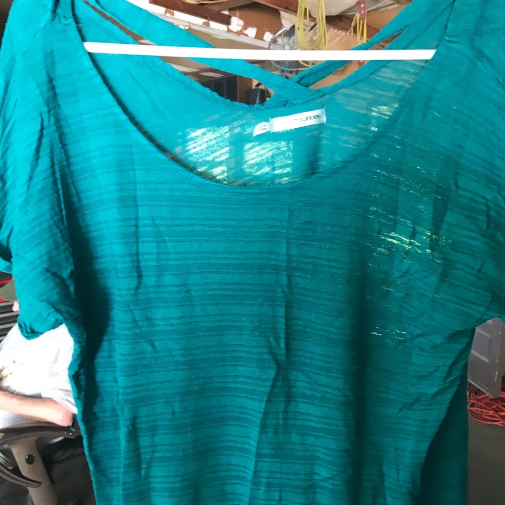 Maurices Shirt Size Large.